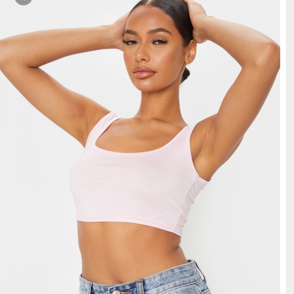 PLT SCOOP NECK CROPPED TANK